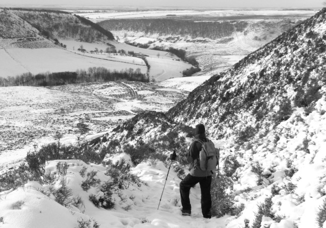 nymoors-hole-of-horcum-bw